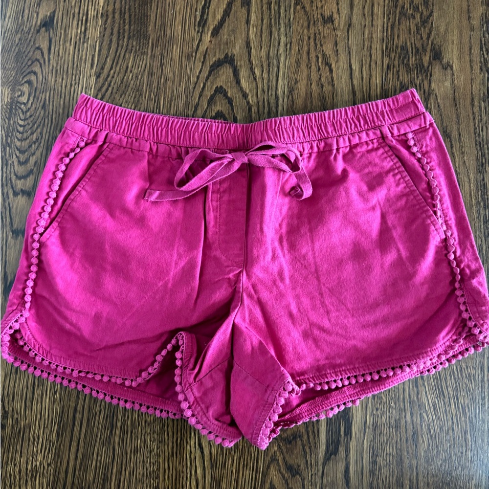 Sz M Loft fuschia short. Running short fit.
